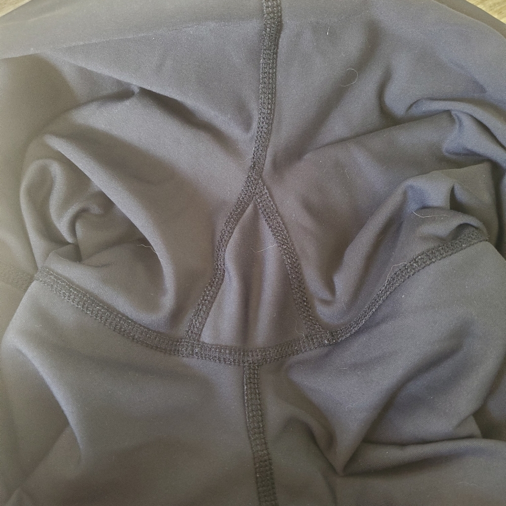 Work out capris - Picture 3 of 4